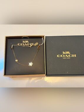 Coach Gold Star Charm Bracelet - Gold